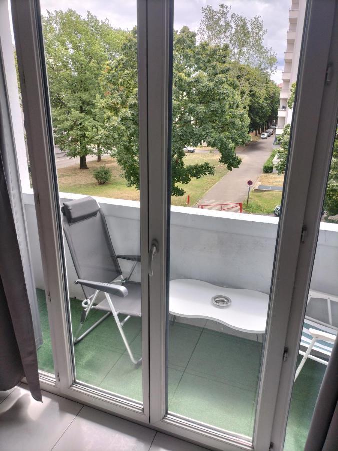 Joli Appartement Proche Metro Лион Экстерьер фото